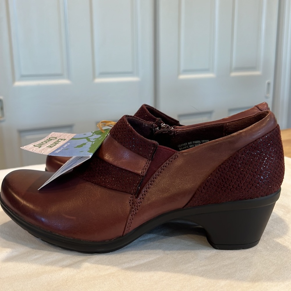 Earth Origins leather maroon super comfy shoes - Picture 4 of 11